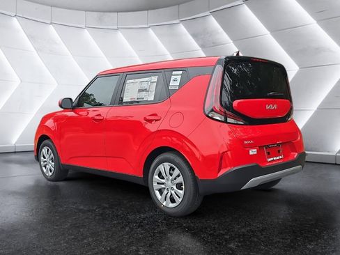 New 2025 Kia Soul LX FWD image 3