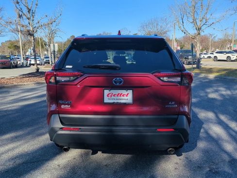 Certified 2022 Toyota RAV4 LE image 6