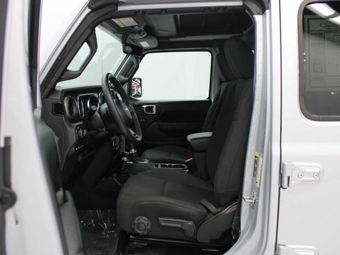 Used 2023 Jeep Wrangler Unlimited w/ Sun & Screen Package AWD/4WD image 7