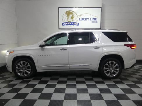 Used 2021 Chevrolet Traverse Premier image 7