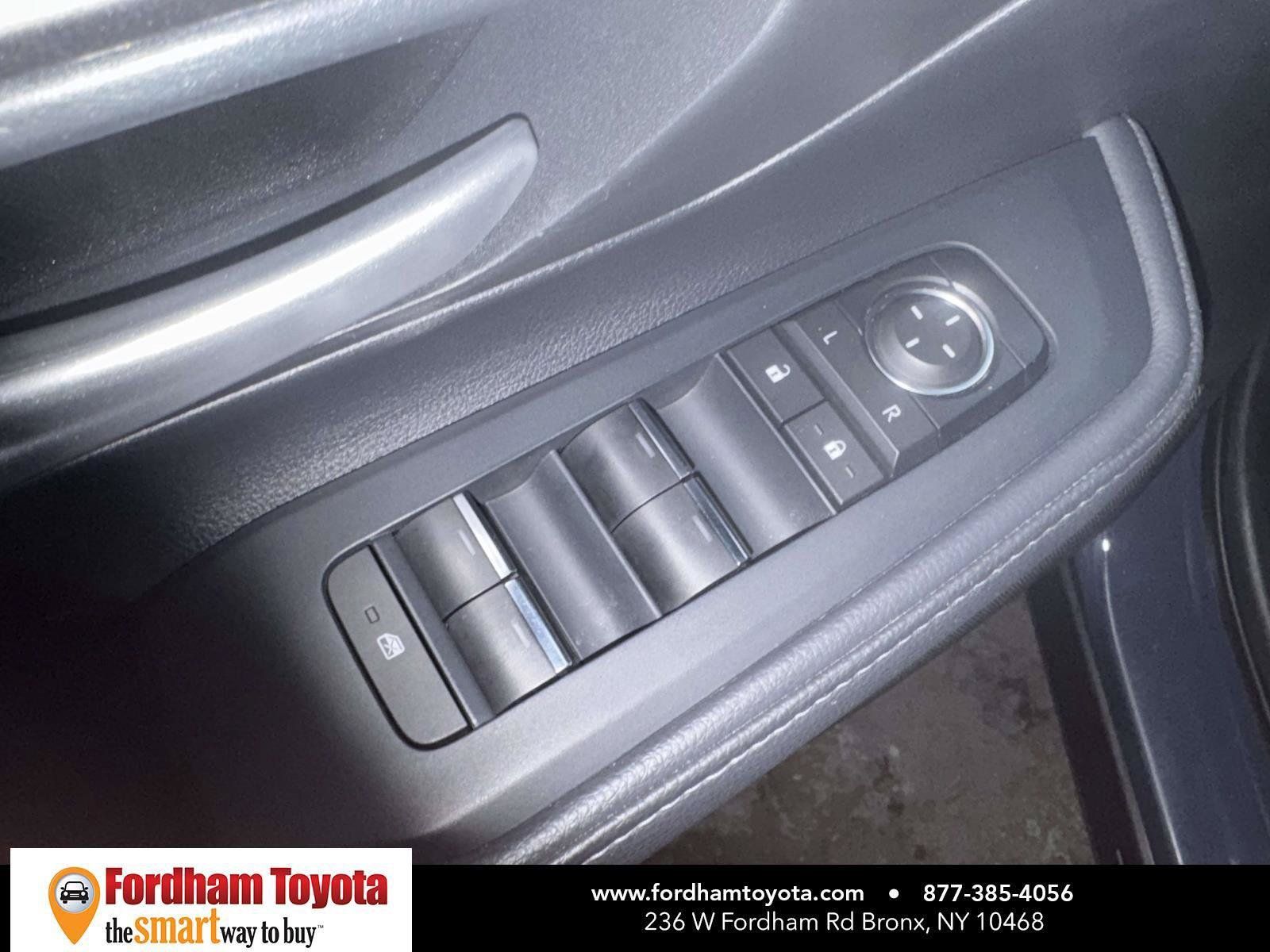 Used 2024 Toyota Grand Highlander AWD image 17