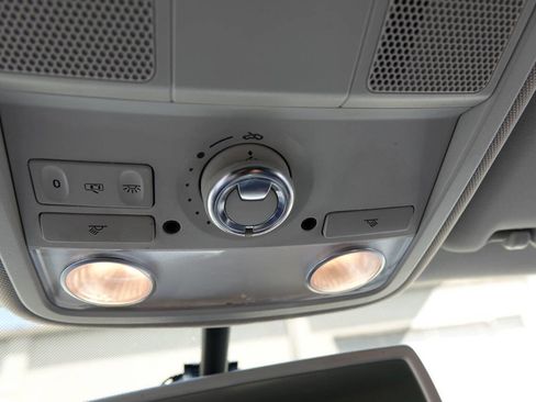 Used 2013 Volkswagen Passat TDI SEL Premium image 70