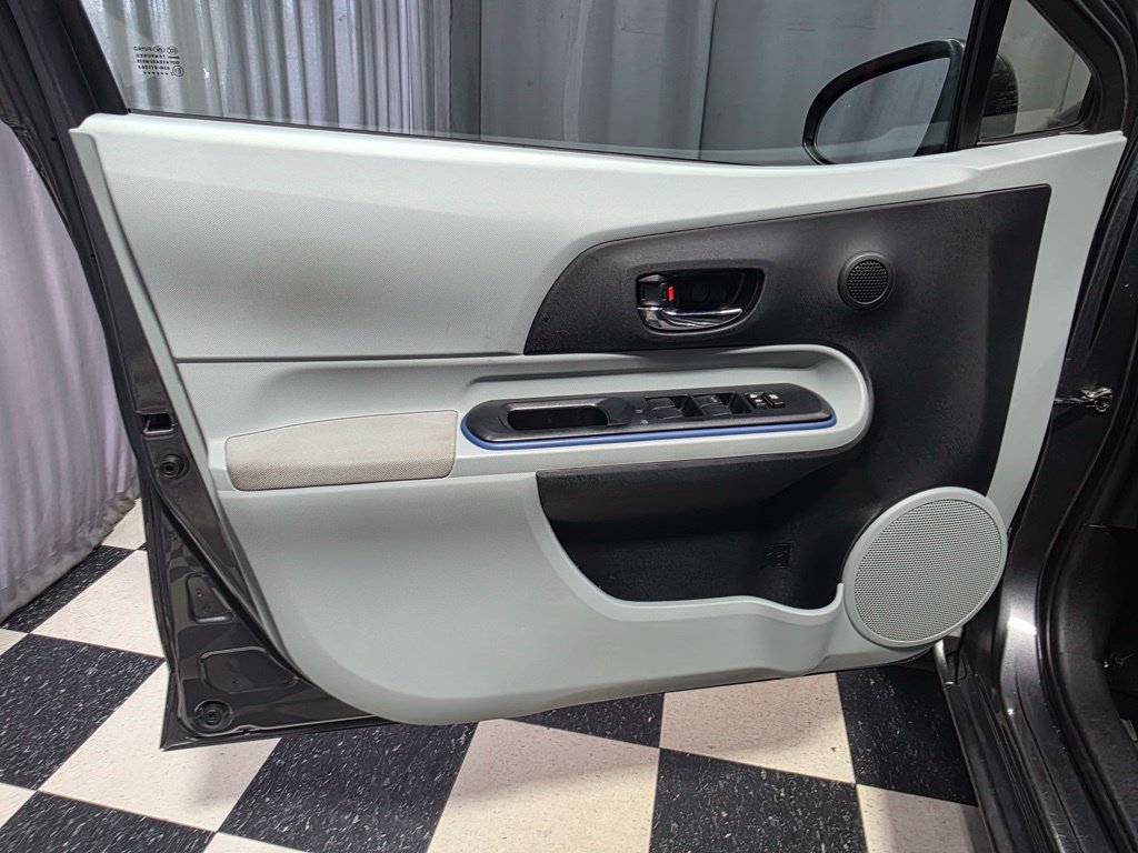 Used 2013 Toyota Prius C Three FWD image 7