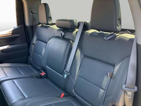Used 2025 GMC Sierra 1500 SLT RWD image 21
