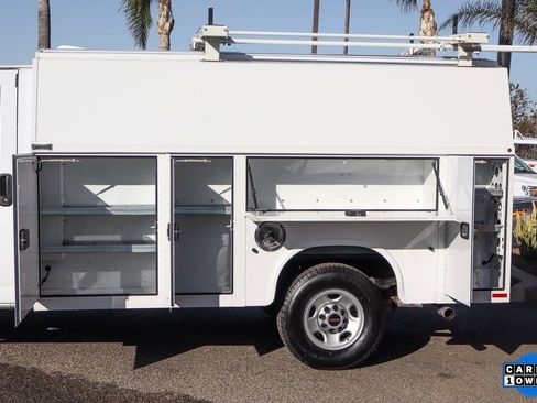 Used 2021 GMC Savana 3500 w/ Power Convenience Package RWD image 5