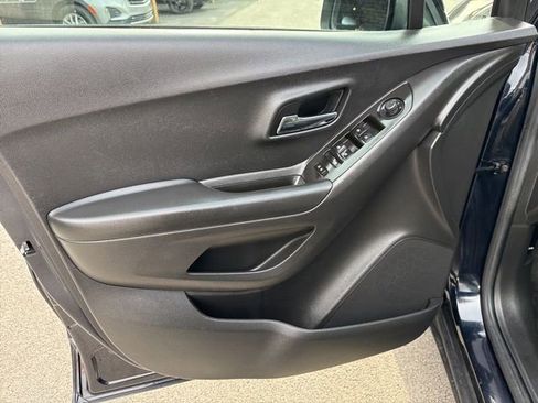 Used 2021 Chevrolet Trax LS w/ Tint and Cruise Package image 18