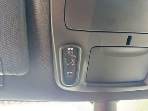 New 2027 Chrysler Pacifica Select AWD/4WD image 24