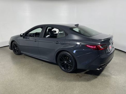 Certified 2025 Toyota Camry SE FWD image 5