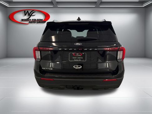 New 2027 Ford Explorer Active RWD image 7