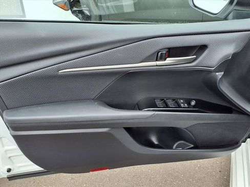 Used 2025 Toyota Camry SE image 11