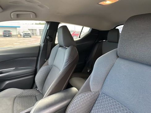 Used 2021 Toyota C-HR LE image 12