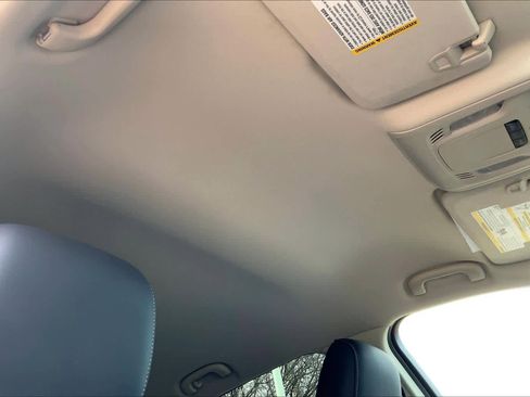 Used 2023 Buick Envision Essence image 14