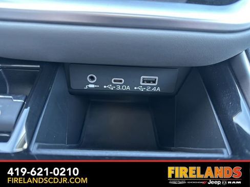 Used 2025 Subaru Outback Premium w/ Popular Package #1A image 30