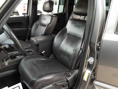 Used 2012 Jeep Liberty Sport AWD/4WD image 13