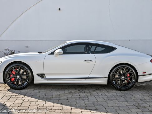 Used 2024 Bentley Continental GT Speed image 9