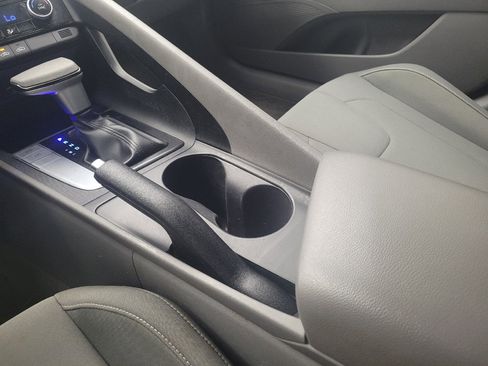 Used 2024 Hyundai Elantra SEL FWD image 26