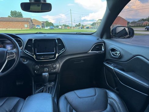 Used 2019 Jeep Cherokee High Altitude image 23