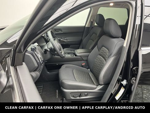 Used 2025 Nissan Pathfinder SV image 8