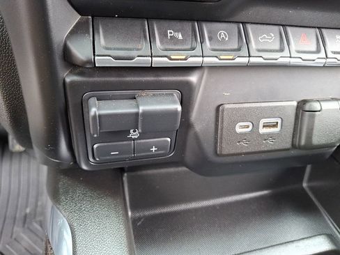 Used 2021 Chevrolet Silverado 1500 LT Trail Boss w/ Convenience Package II image 26