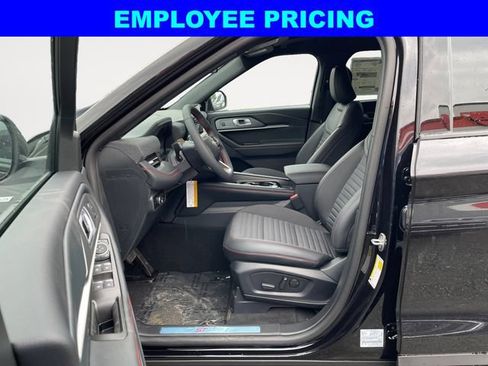 New 2026 Ford Explorer ST-Line w/ ST-Line Street Pack AWD/4WD image 9