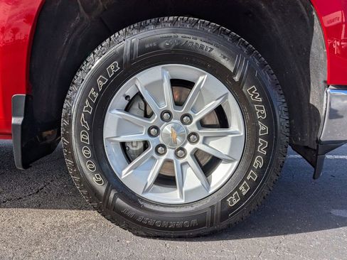 Used 2025 Chevrolet Silverado 1500 LT image 11