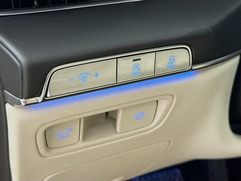 Used 2022 Genesis GV80 2.5T image 9