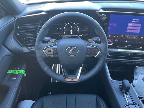 New 2026 Lexus TX 500h AWD image 25