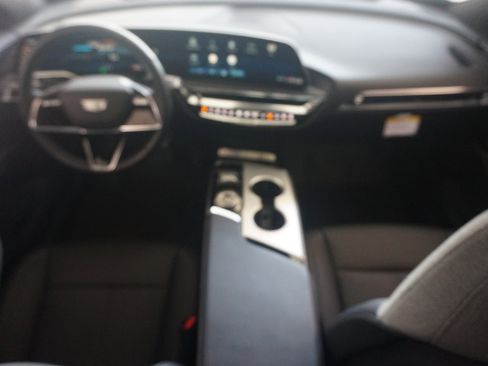 Used 2024 Cadillac Lyriq Tech image 23