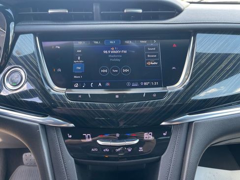 Used 2020 Cadillac XT6 Premium Luxury image 12