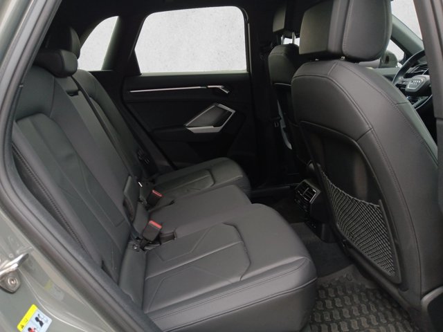 Used 2024 Audi Q3 2.0T Premium Plus w/ Premium Plus Package AWD/4WD image 19