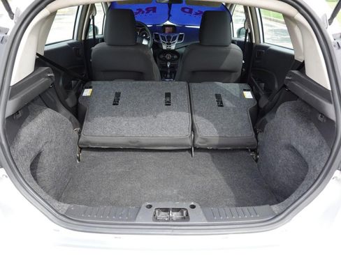 Used 2011 Ford Fiesta SE FWD image 25