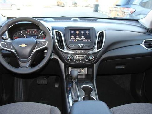Used 2023 Chevrolet Equinox LT image 28