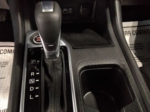 Used 2025 Nissan Sentra SV FWD image 17