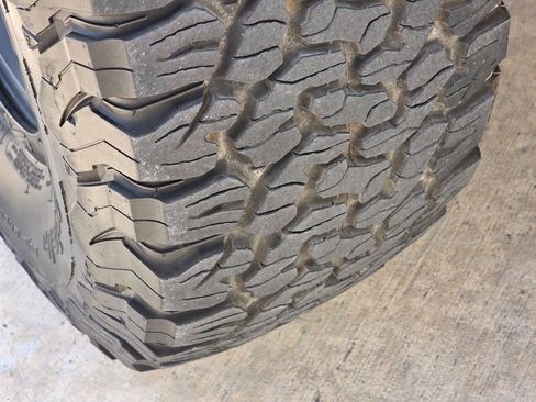 Used 2014 Toyota Tundra SR5 w/ SR5 Upgrade Package image 40