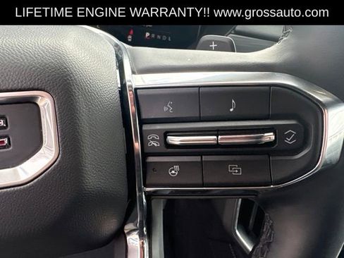 Used 2025 GMC Acadia Elevation AWD/4WD image 19