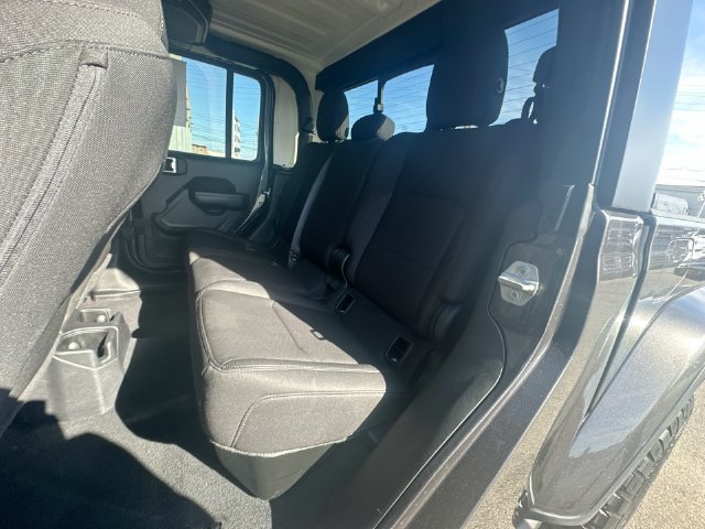 Certified 2022 Jeep Gladiator Sport AWD/4WD image 24