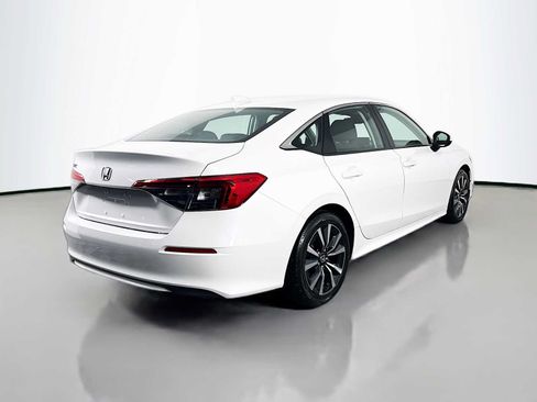 Certified 2024 Honda Civic EX image 5