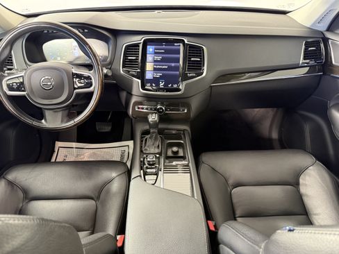 Used 2018 Volvo XC90 T6 Momentum w/ Convenience Package AWD/4WD image 9