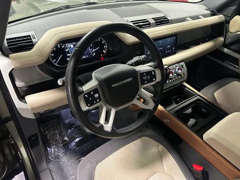Used 2023 Land Rover Defender 90 X-Dynamic SE AWD/4WD image 9