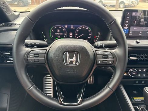 Used 2025 Honda Accord Sport image 5