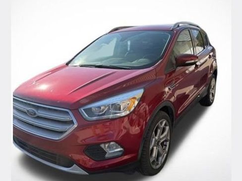Used 2019 Ford Escape Titanium image 1
