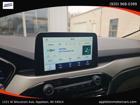 Used 2020 Ford Escape SEL image 17