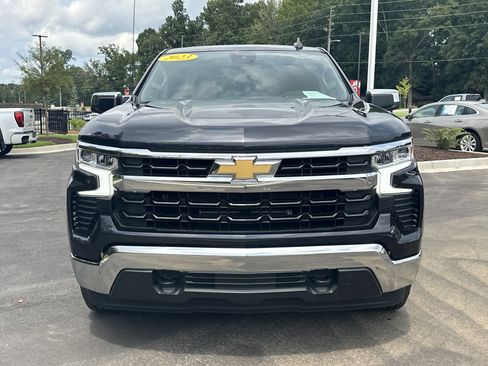 Used 2023 Chevrolet Silverado 1500 LT AWD/4WD image 3