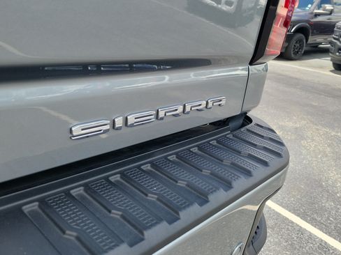 Used 2024 GMC Sierra 2500 Denali Ultimate AWD/4WD image 9