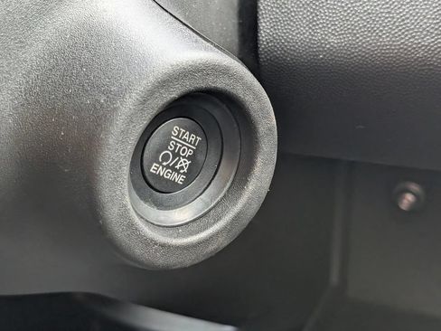 Used 2025 RAM ProMaster 2500 w/ U-Haul Equipment Group FWD image 27
