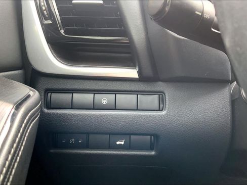 Used 2021 Nissan Rogue SL w/ Premium Package image 35