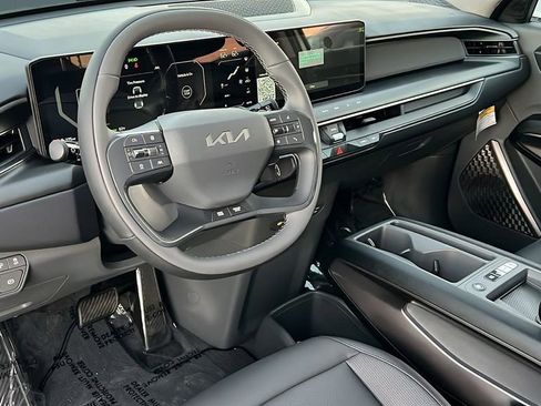 New 2026 Kia EV9 Wind AWD/4WD image 8