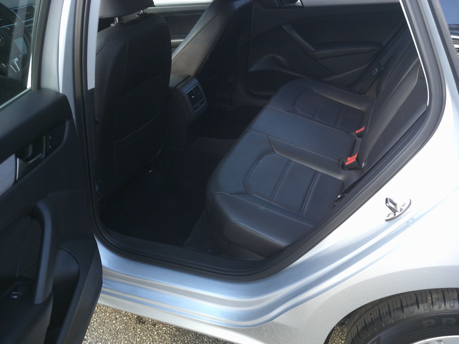 Used 2013 Volkswagen Passat TDI SE FWD image 14