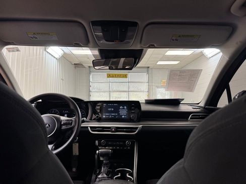 Used 2021 Kia K5 LX image 17