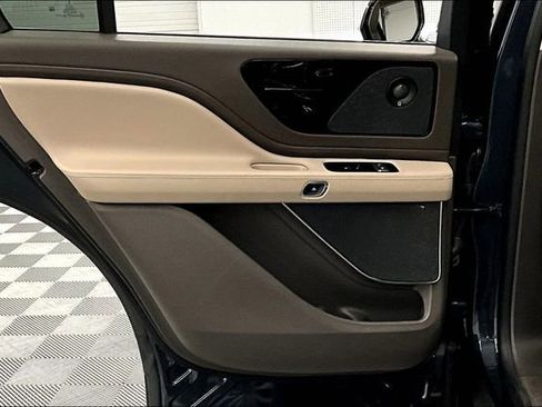 Used 2024 Lincoln Aviator Reserve image 22
